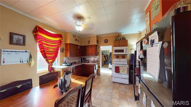 8777 State Route 162, House other with 2 bedrooms, 1 bathrooms and null parking in Troy IL | Image 5