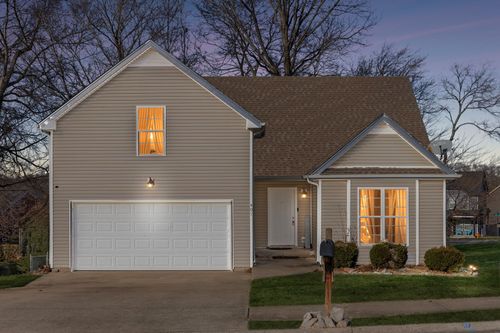 405 Zurich Ct, Clarksville, TN, 37040-8686 | Card Image