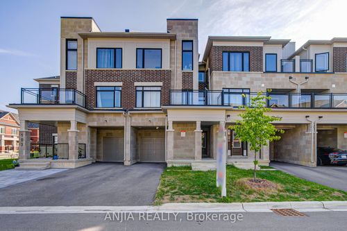 105 Ness Dr, Richmond Hill, ON, L4S0K9 | Card Image