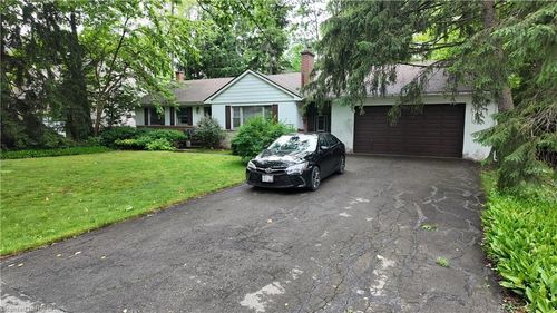 1252 Mona Rd, Mississauga, ON, L5G3A1 | Card Image