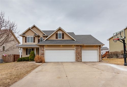 3024 Sw Applewood St, Ankeny, IA, 50023-6234 | Card Image
