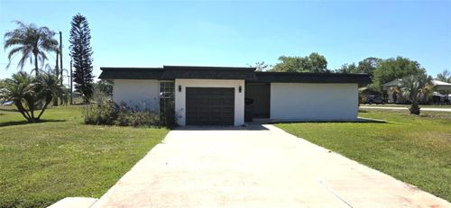 25322 Columbia Cir, LAKE WALES, FL, 33898-9218 | Card Image