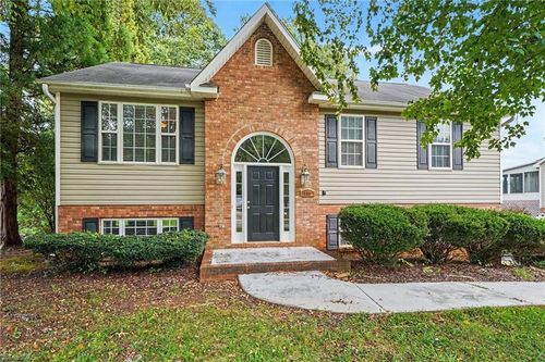 185 Summit Dr, Mocksville, NC, 27028-7262 | Card Image