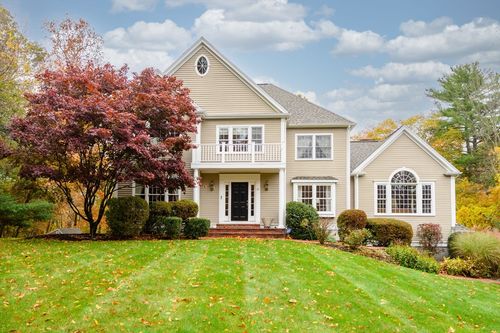 56 Paradise Dr, Norwell, MA, 02061-2148 | Card Image