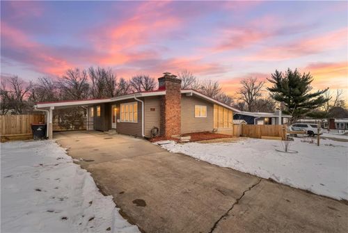 903 E Clark St, Warrensburg, MO, 64093-2531 | Card Image