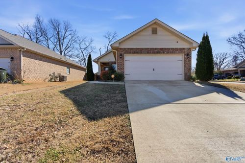 150 Shrewsberry Dr, New Market, AL, 35761-7765 | Card Image