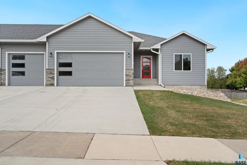 919 Bahnson St, Sioux Falls, SD, 57103 | Card Image