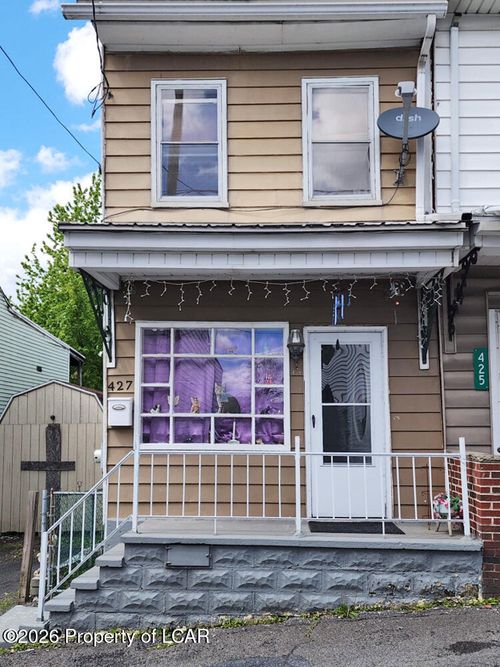 427 W Atlantic St, Shenandoah, PA, 17976-2106 | Card Image