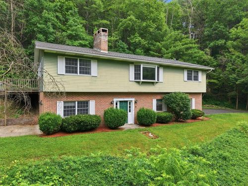 141 Church Hill Rd, Lehighton, PA, 18235-9751 | Card Image