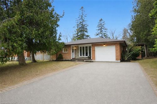 163 Pinegrove Cres, Waterloo, ON, N2L4T9 | Card Image