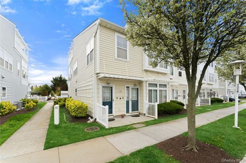 136 Meridian Blvd, Arverne, NY, 11692-2027 | Card Image