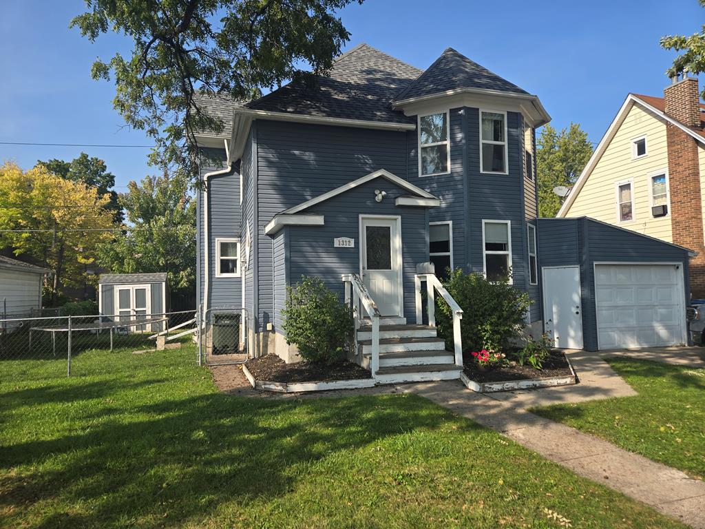 5th Ave, Fort Dodge, IA 50501