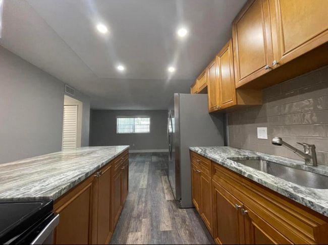 APT-154 - 650 Sw 2 Nd Ave, Condo with 2 bedrooms, 2 bathrooms and null parking in Boca Raton FL | Image 8