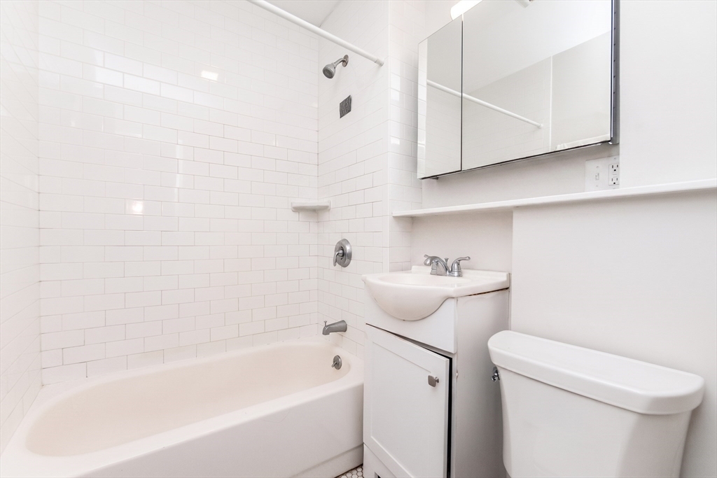 Residential Lease in Somerville 5