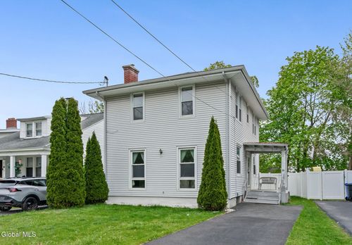 18 Oakwood Street, Albany, NY, 12208 | Card Image