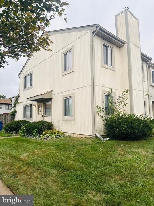 1018 Knight Ln, HERNDON, VA, 20170-3413 | Card Image