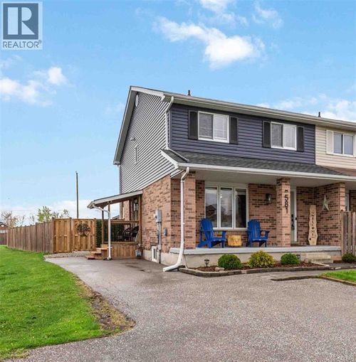 581 Scenic Dr, Watford, ON, N0M2S0 | Card Image