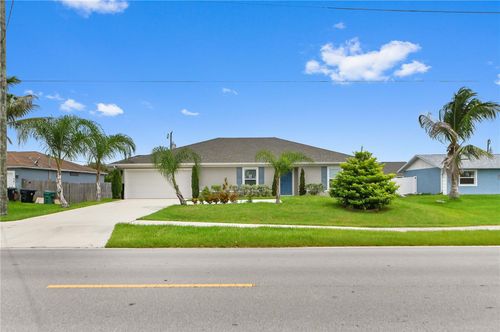 361 Sw Thornhill Dr, Port St. Lucie, FL, 34984-4367 | Card Image