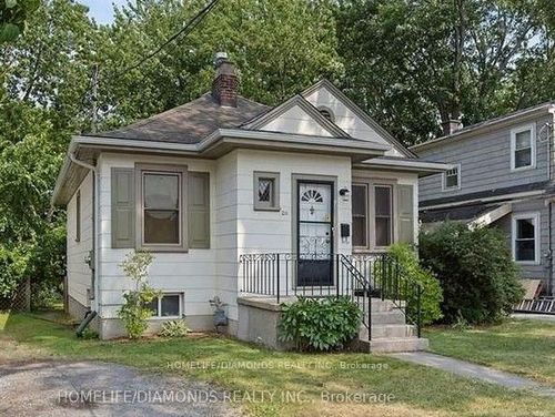 211 Toronto St, Kingston, ON, K7L4A9 | Card Image