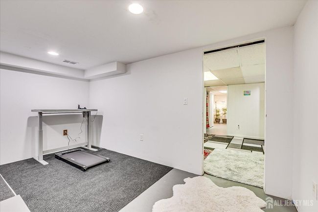 149 Vineyard Rd, House other with 3 bedrooms, 2 bathrooms and null parking in Edison NJ | Image 28