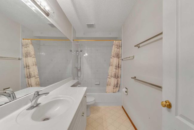 121 Patterson Mount Sw, House other with 5 bedrooms, 4 bathrooms and 4 parking in Calgary AB | Image 28