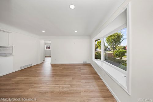 1544 Sheffield Rd, Birmingham, MI, 48009-7221 | Card Image