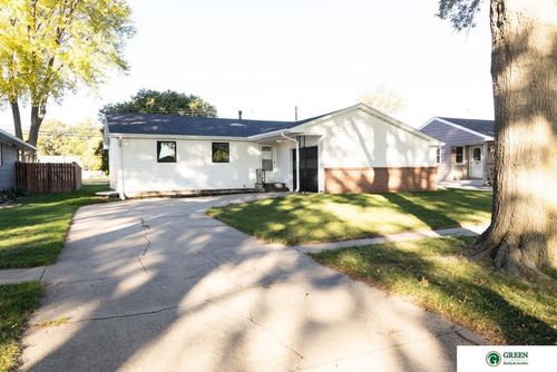 37 Edison Ave, York, NE, 68467-1123 | Card Image