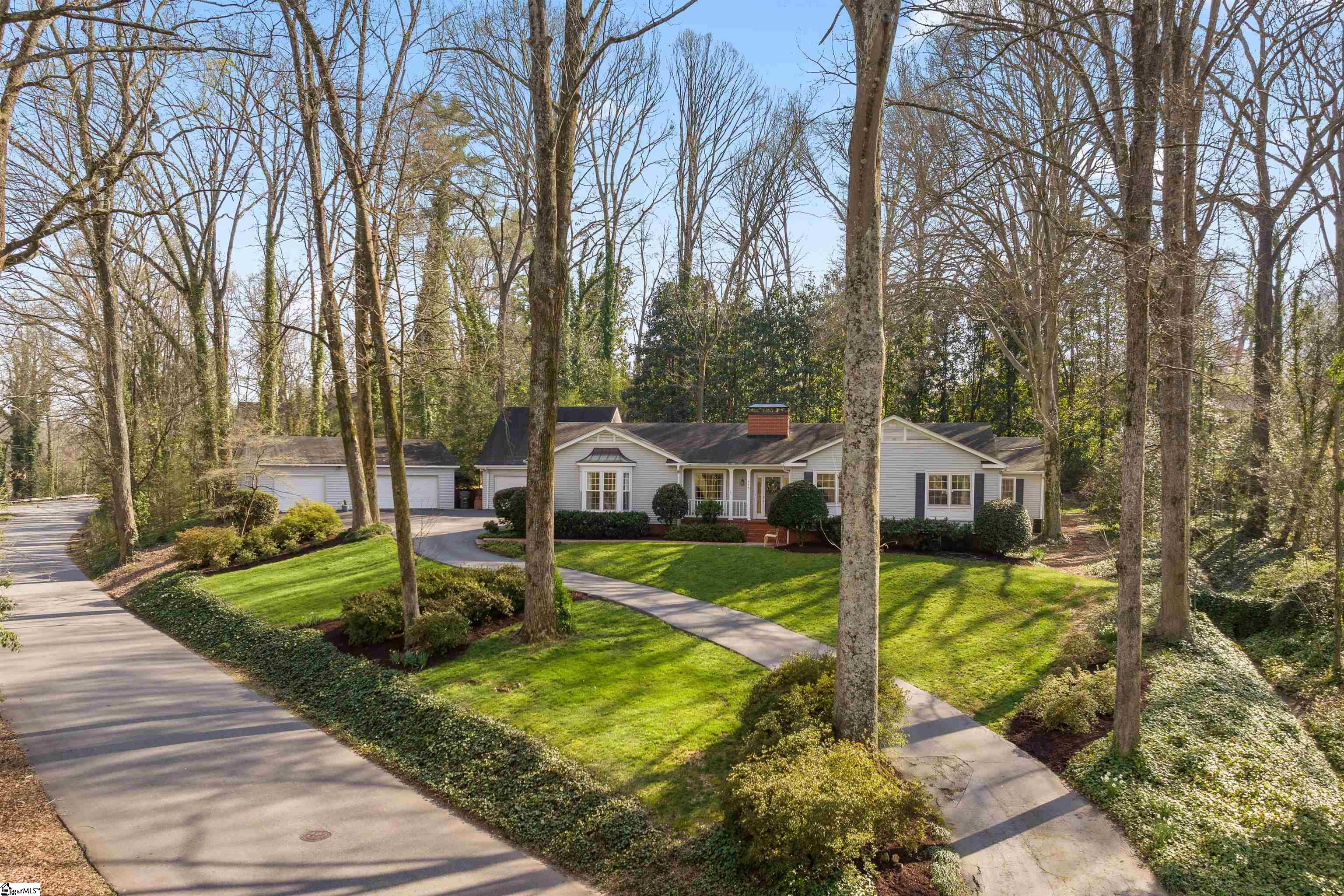 Mohawk Dr, Greenville, SC 29609