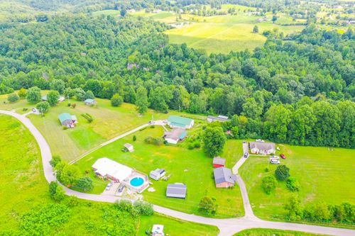 728 Little Arthur Ridge Rd, East Bernstadt, KY, 40729-6931 | Card Image