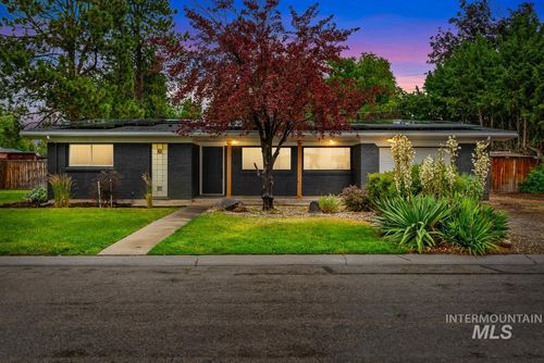 2110 S Broadmoor Dr, Boise, ID, 83705-3605 | Card Image
