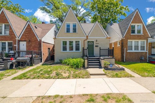 16646 Turner St, Detroit, MI, 48221-4916 | Card Image