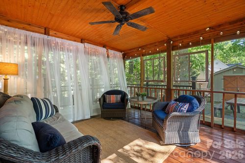 817 Bent Wood Ct, Matthews, NC, 28105-3827 | Card Image