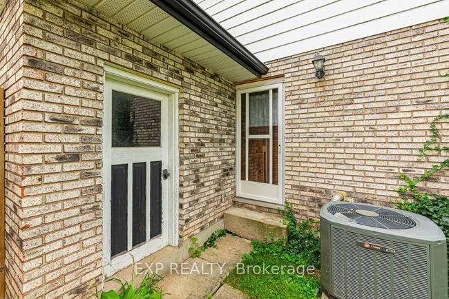 2795 Olden Ave, House other with 4 bedrooms, 3 bathrooms and 4 parking in Niagara Falls ON | Image 36