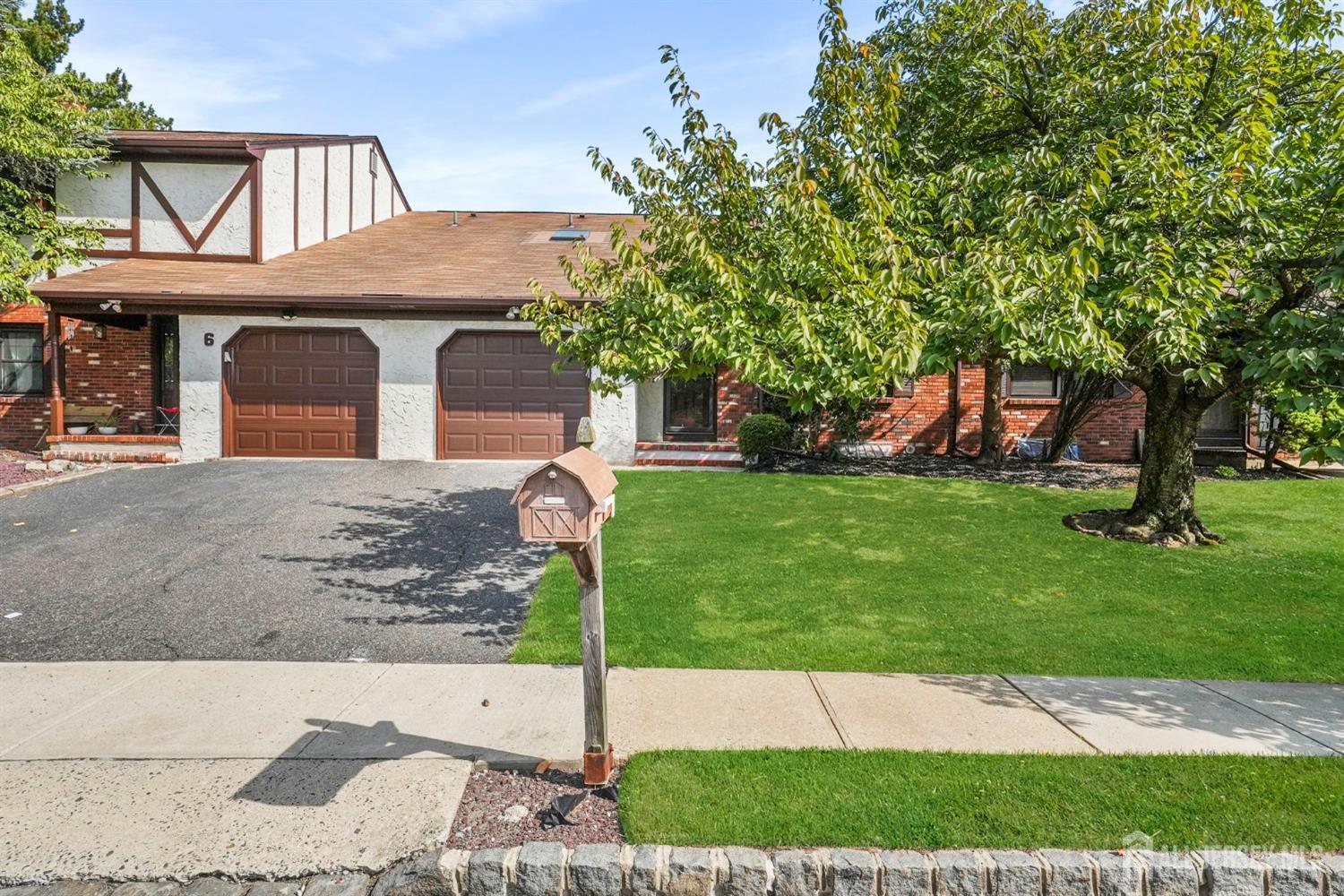 Sherbone Pl, Sayreville, NJ 08872