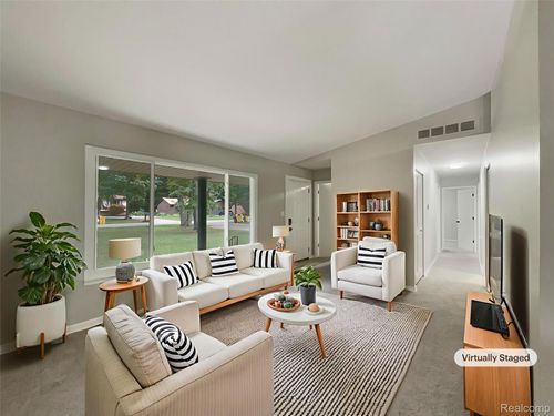 11040 Messmore Rd, Utica, MI, 48317-4446 | Card Image