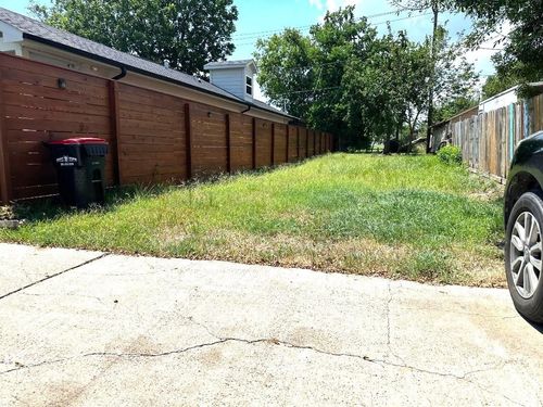1315 Pine St, Baytown, TX, 77520-4135 | Card Image