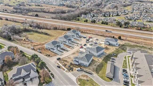 22903 W 72 Nd Ter, Townhouse with 4 bedrooms, 4 bathrooms and null parking in Shawnee KS | Image 31