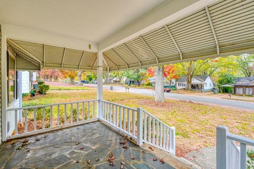 135 White Oak Rd, Spartanburg, SC, 29301-3033 | Card Image