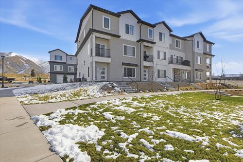 698 E 730 N, Hyrum, UT, 84319-3111 | Card Image