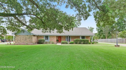 2210 Catherine Dr, Saint Martinville, LA, 70582-4221 | Card Image