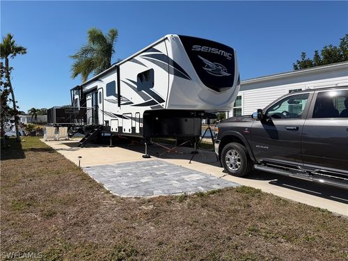 20090 Ponce De Leon Dr, ESTERO, FL, 33928-3653 | Card Image