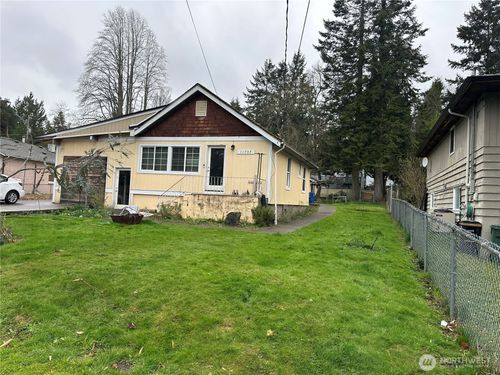 11709 26th Ave Ne, Seattle, WA, 98125-5309 | Card Image