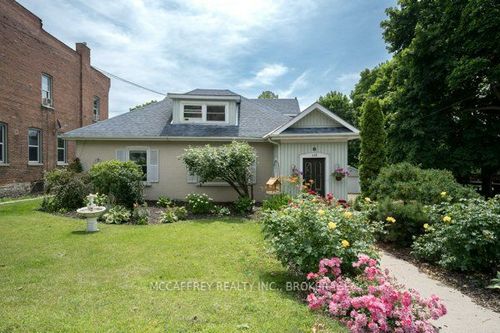 332 Main St, Deseronto, ON, K0K1X0 | Card Image