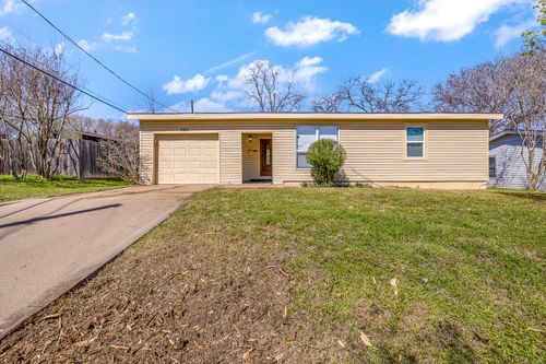 6431 Jerrell St, North Richland Hills, TX, 76180-1513 | Card Image