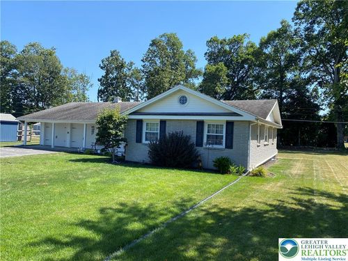 1035 Shadow Oaks Ln, Slatington, PA, 18080-1232 | Card Image