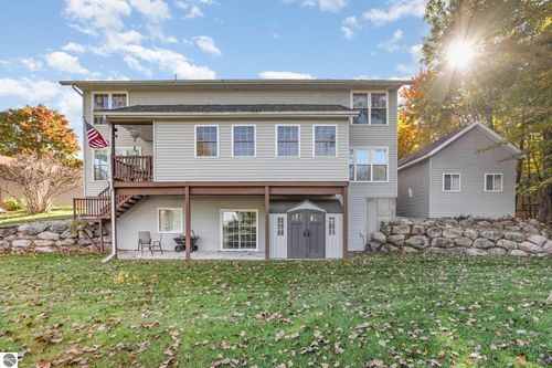 1057 Crown Point Dr, Lake Isabella, MI, 48893-9374 | Card Image