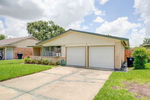 8623 Norton Dr, Houston, TX, 77080-4325 | Card Image