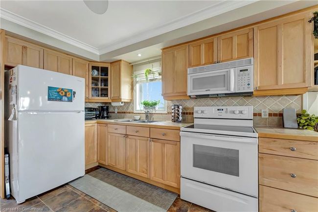 968 S Coast Dr, House other with 2 bedrooms, 1 bathrooms and 2 parking in Nanticoke ON | Image 6