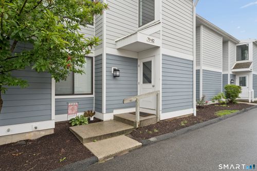 82-82 Olcott Way, Ridgefield, CT, 06877-3942 | Card Image