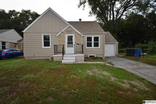 3450 Martin Avenue, Omaha, NE, 68112 | Card Image